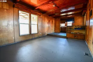 4913 Melody Ln, Roseburg, OR 97471 - Photo 9