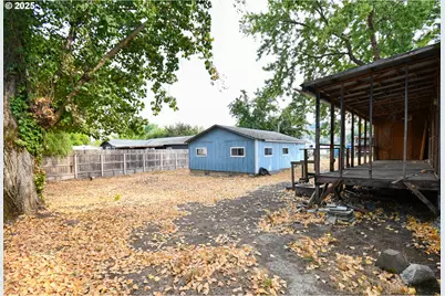 4913 Melody Ln, Roseburg, OR 97471 - Photo 17