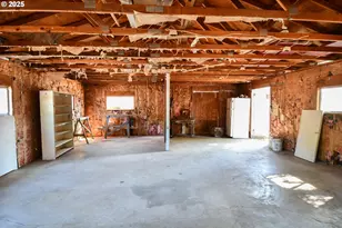 4913 Melody Ln, Roseburg, OR 97471 - Photo 21