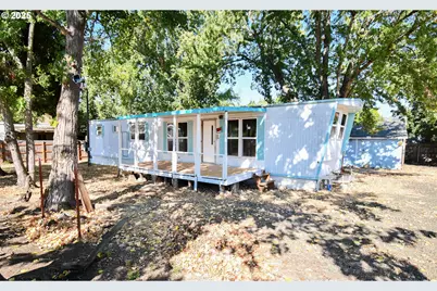 4913 Melody Ln, Roseburg, OR 97471 - Photo 3