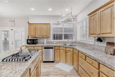 14737 SW Fern St, Portland, OR 97223 - Photo 5