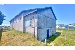 33043 Nesika Rd, Gold Beach, OR 97444 - Photo 23