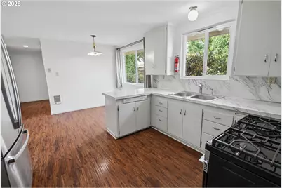 545 SE Goodnight Ave, Corvallis, OR 97333 - Photo 11
