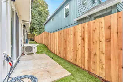 3944 SE Ivon St, Portland, OR 97202 - Photo 23