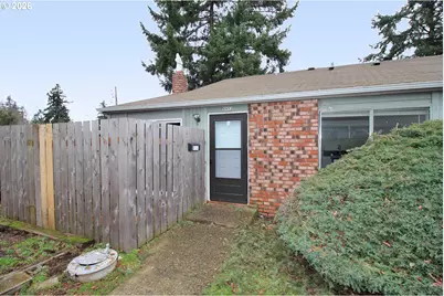 8924 SE Ellis St, Portland, OR 97266 - Photo 5