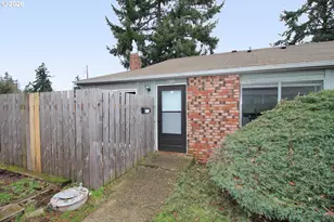 8924 SE Ellis St, Portland, OR 97266 - Photo 5