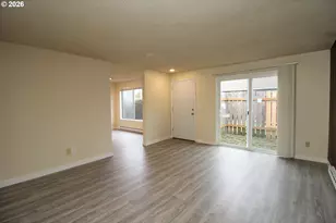 8924 SE Ellis St, Portland, OR 97266 - Photo 9