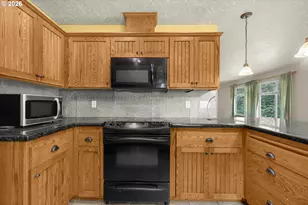 21804 SE Shade Tree Ln, Sandy, OR 97055 - Photo 9