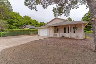 50 Pacific St, Depoe Bay, OR 97341 - Photo 15