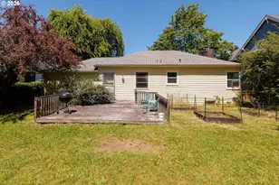2530 SW Nevada Ct, Portland, OR 97219 - Photo 25