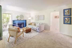 2530 SW Nevada Ct, Portland, OR 97219 - Photo 3
