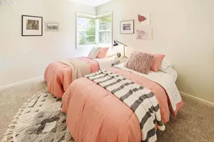 2530 SW Nevada Ct, Portland, OR 97219 - Photo 15