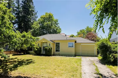 2530 SW Nevada Ct, Portland, OR 97219 - Photo 1
