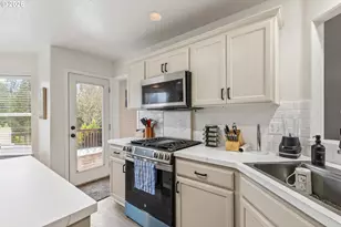 34826 Edna Barr Ln, Saint Helens, OR 97051 - Photo 11