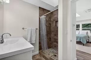 8015 SW 36th Ave, Portland, OR 97219 - Photo 19