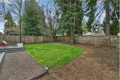 8015 SW 36th Ave, Portland, OR 97219 - Photo 37