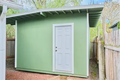 1202 Leo St, Keizer, OR 97303 - Photo 7