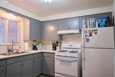 1202 Leo St, Keizer, OR 97303 - Photo 19