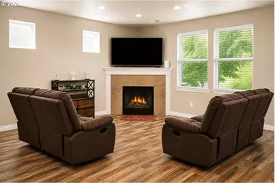 5739 Avalon Aly, Eugene, OR 97402 - Photo 7