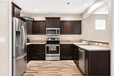 5739 Avalon Aly, Eugene, OR 97402 - Photo 11