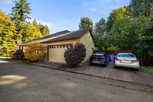 242 SE 29th St, Gresham, OR 97080 - Photo 3