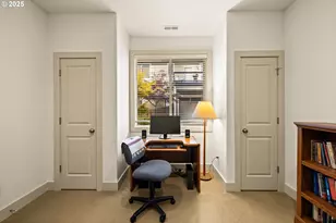 242 SE 29th St, Gresham, OR 97080 - Photo 13