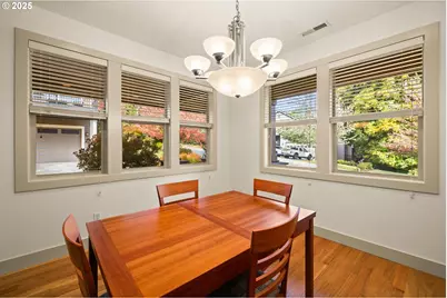 242 SE 29th St, Gresham, OR 97080 - Photo 9