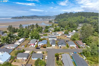 1302 SW 63rd St, Lincoln City, OR 97367 - Photo 7