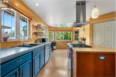 780 St Charles Place Rd, Hood River, OR 97031 - Photo 5