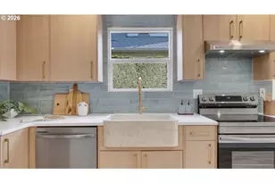 5658 N Delaware Ave, Portland, OR 97217 - Photo 13