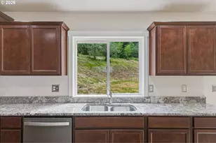 163 Cedar Falls Dr, Kelso, WA 98626 - Photo 9