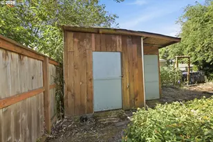 1205 Taylor St, Eugene, OR 97402 - Photo 43