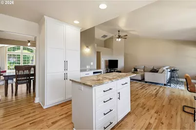 33833 Sunnyview Dr, Albany, OR 97322 - Photo 15