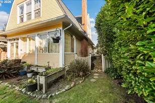 1475 Sherman Ave, North Bend, OR 97459 - Photo 3