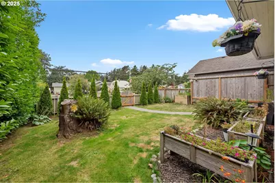 1475 Sherman Ave, North Bend, OR 97459 - Photo 7