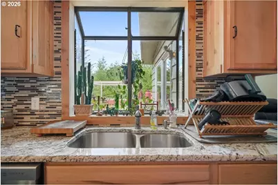 31052 Kenady Ln, Cottage Grove, OR 97424 - Photo 15