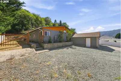 224 Aker Dr, Myrtle Creek, OR 97457 - Photo 35