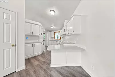 224 Aker Dr, Myrtle Creek, OR 97457 - Photo 9