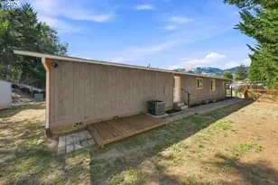224 Aker Dr, Myrtle Creek, OR 97457 - Photo 33