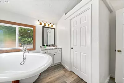 224 Aker Dr, Myrtle Creek, OR 97457 - Photo 15