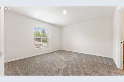 380 E 6th St, Coquille, OR 97423 - Photo 7