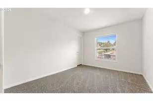 380 E 6th St, Coquille, OR 97423 - Photo 17