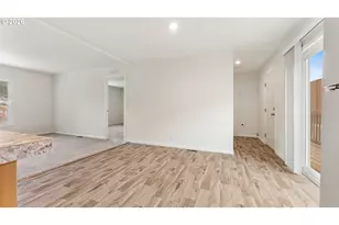 380 E 6th St, Coquille, OR 97423 - Photo 5