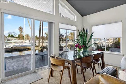 173 NE Bridgeton Rd #14, Portland, OR 97211 - Photo 5