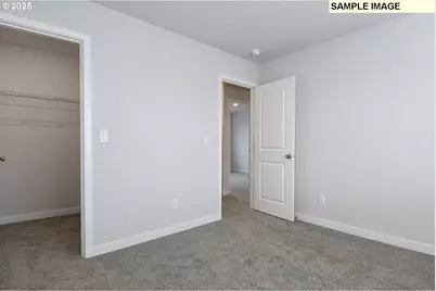 1211 Parkside Ave, Woodburn, OR 97071 - Photo 9