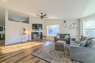 1600 NW 3rd St, Battle Ground, WA 98604 - Photo 3