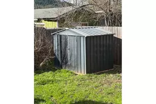 440 Mont St, Canyonville, OR 97417 - Photo 9