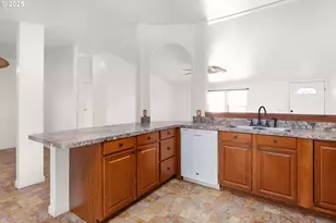 249 Trout Loop, Roseburg, OR 97471 - Photo 11