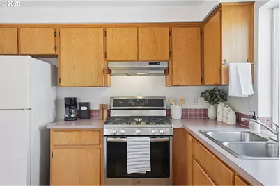 13610 SW Uplands Dr, Portland, OR 97223 - Photo 15