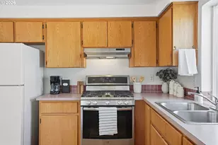 13610 SW Uplands Dr, Portland, OR 97223 - Photo 15